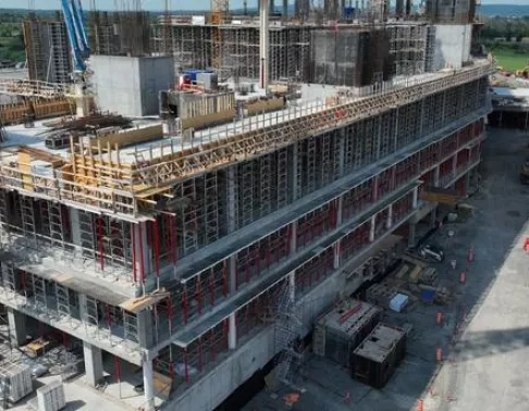 Construction de l'Hôpital Vaudreuil-Soulanges à Vaudreuil par Pomerleau