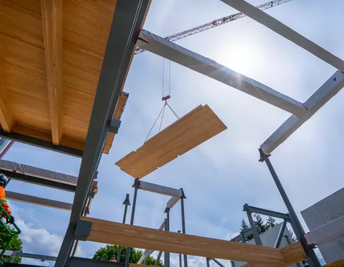 Construction of the Cloverley Elementary School by Pomerleau in North Vancouver School District