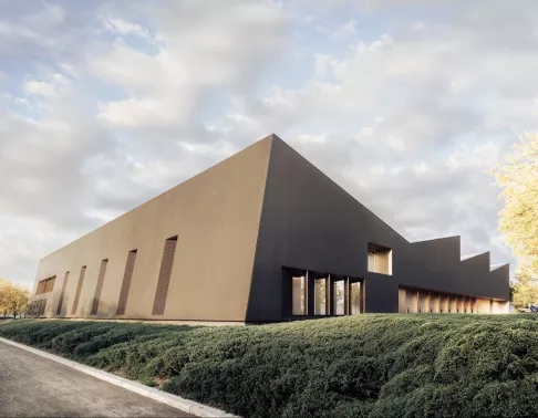 Toronto’s Multi-Function Paramedic Station Render, a new healthcare infrastructure constructed by Pomerleau in Ontario.