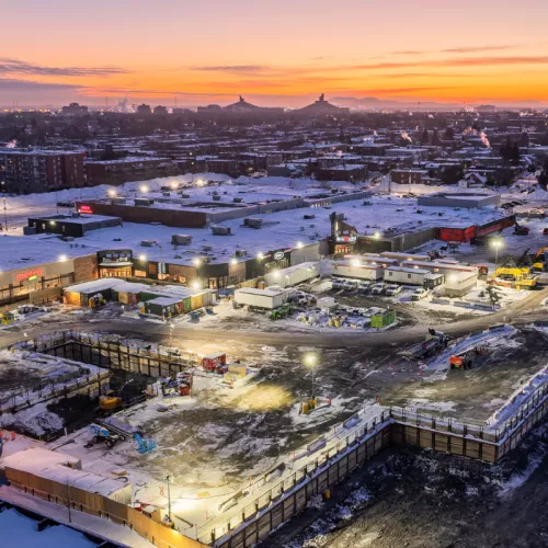 Chantier du prolongement de la ligne bleue des stations de métro de la STM de Montréal par Pomerleau