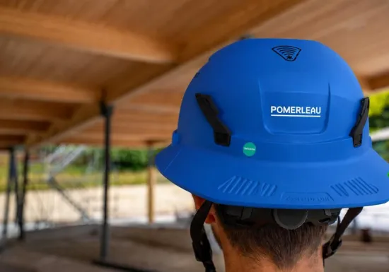 Pomerleau adopte les casques de type 2 avec jugulaire sur tout ses chantiers.