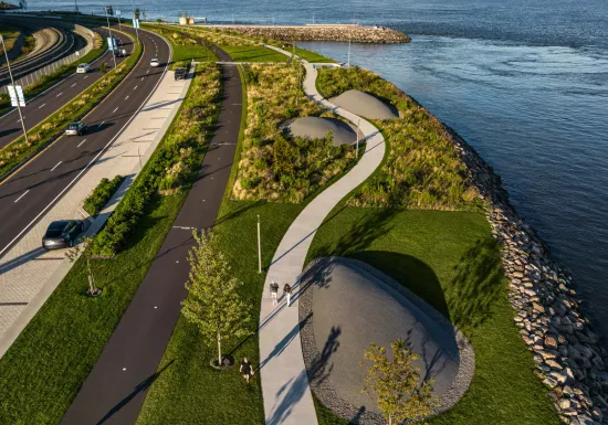 The Samuel-De Champlain Promenade, a sustainable project by Pomerleau, a key meber of the The Growing and Greening Canadian Construction Report with Pom