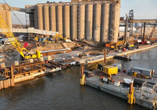 View of the construction of the Port of Trois-Rivières in Quebec by Pomerleau