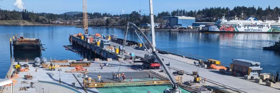 Rehabilitation of the Jetties at Esquimalt Dockyard, an example of Pomerleau's expertise in the construction of defense and military infrastructure.
