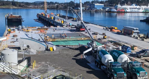 Rehabilitation of the Jetties at Esquimalt Dockyard, an example of Pomerleau's expertise in the construction of defense and military infrastructure.