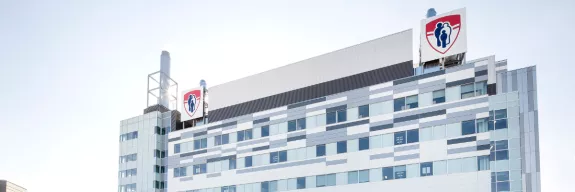 MUHC Research Centre Clinical Labs in Montreal, Quebec, an example of Pomerleau's expertise in the health and research construction sector