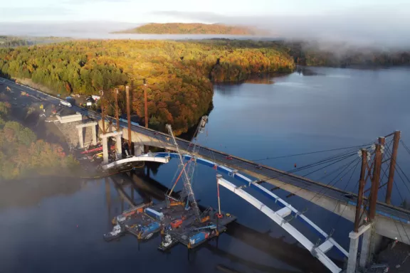 Construction of the Pont des Piles, in Shawinigan, Quebec a bridge infrastructure project of Pomerleau.