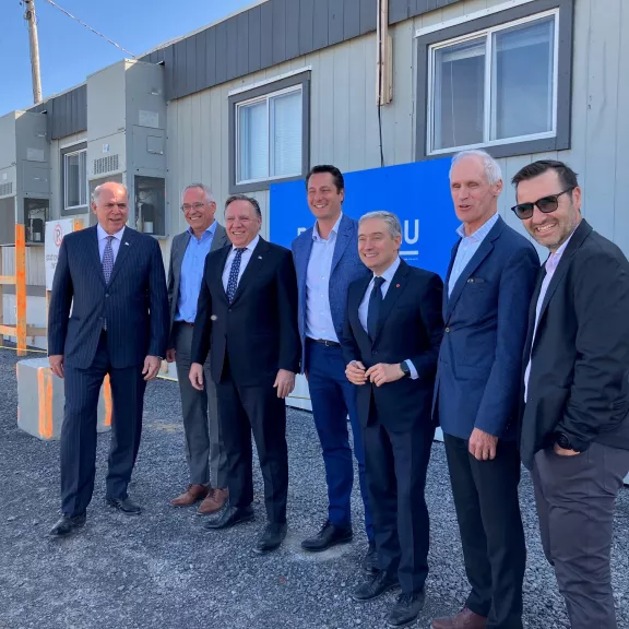 Politicians and Pomerleau representitives.