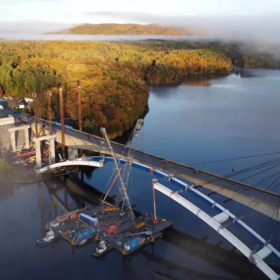 Construction of the Pont des Piles, in Shawinigan, Quebec a bridge infrastructure project of Pomerleau.