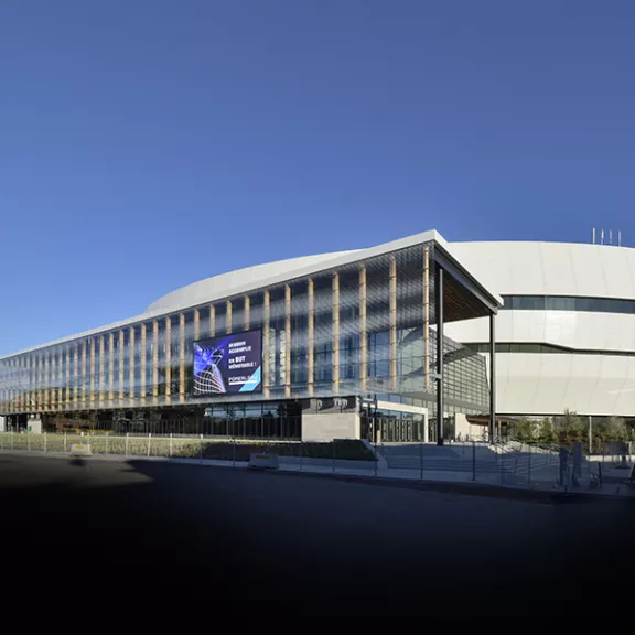 videotron,QC city,building