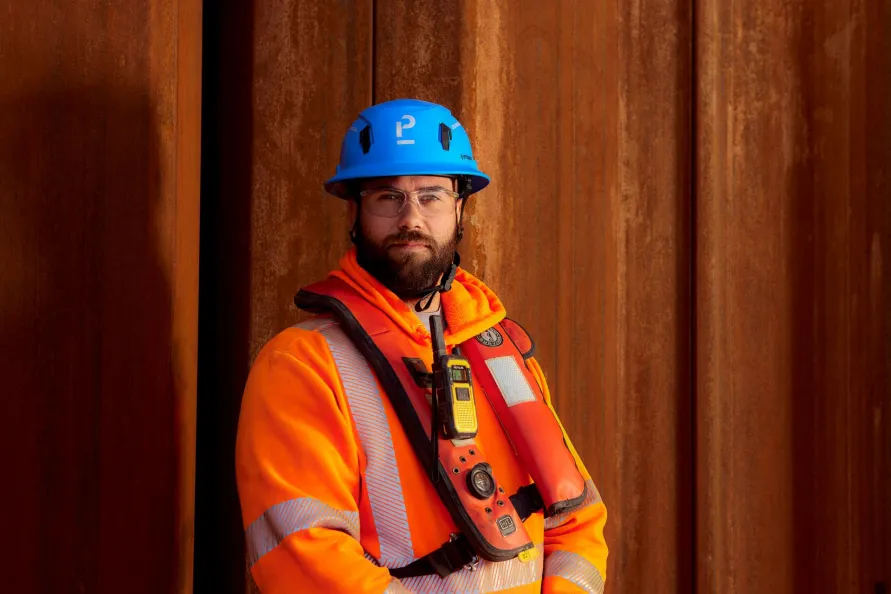 Pomerleau's worker on the construction site.