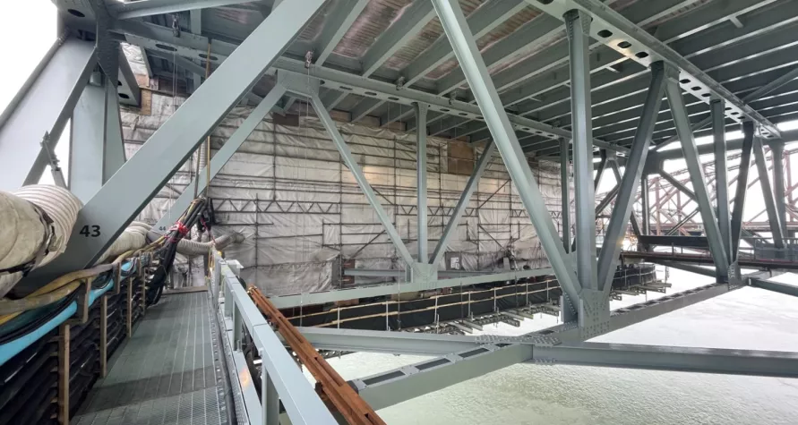 Pierre Laporte Bridge in Lévis, Quebec, an example of Pomerleau's expertise in bridge and infrastructure restoration