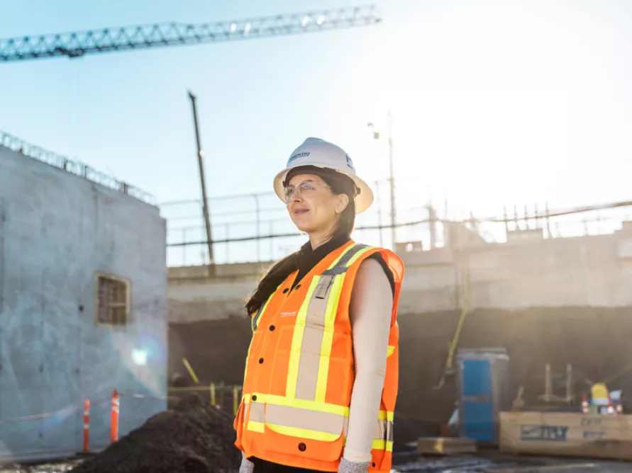 Worker on a Pomerleau's construction site of a bridge restoration 