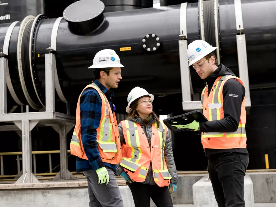 Pomerleau construction workers on the construction site of the Center for the Biomethanization of Organic Matter in Quebec